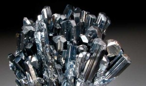 batu beracun stibnite