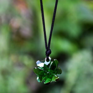 harga kalung swarovski clover